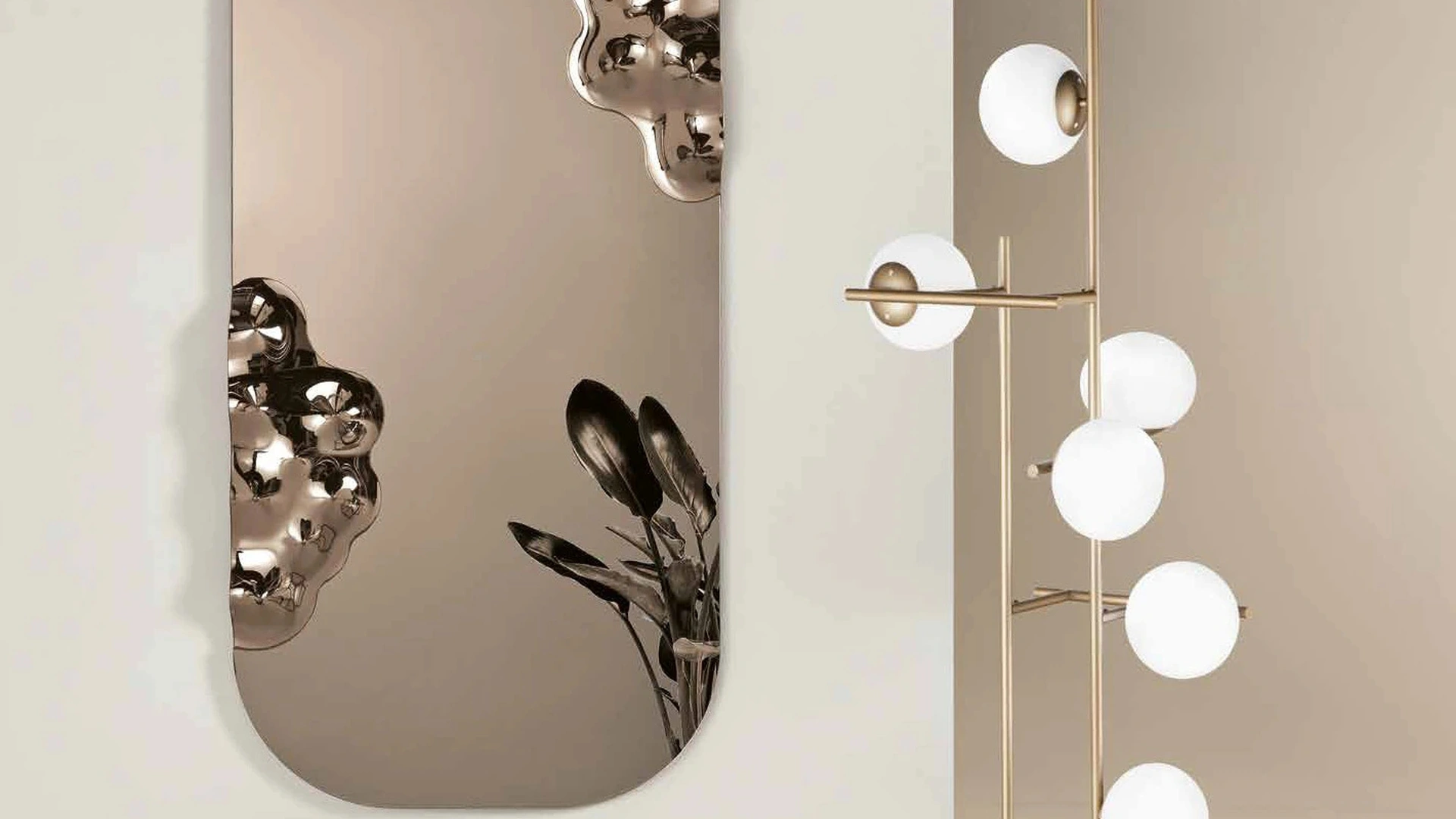 Specchio con inserto in vetro mosso Crown di Capodarte