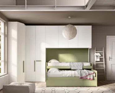 Camera con ponte angolare e doppio letto estraibile Room 147 di Zg Mobili