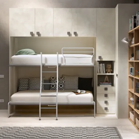 Camera salvaspazio con letto a castello aperto Room 152 di Zg Mobili