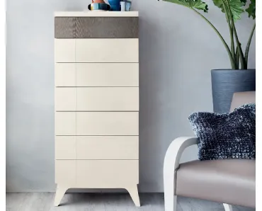 Cassettiera Aneto in legno laccato di Le Fablier