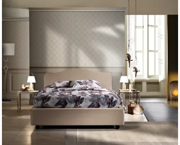 Letto in tessuto con testiera sagomata Zar di Artigianaletti