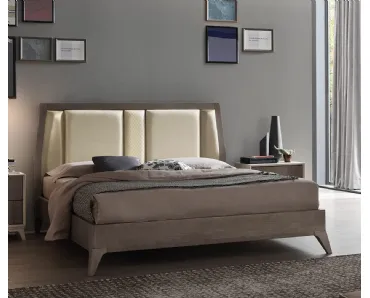 Letto Cardamomo in legno con testiera in tessuto di Le Fablier