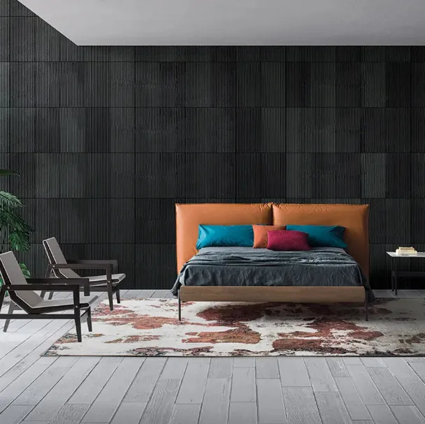 Letto con testiera in pelle imbottita con giroletto in Rovere Chloè Elegance di Devina Nais