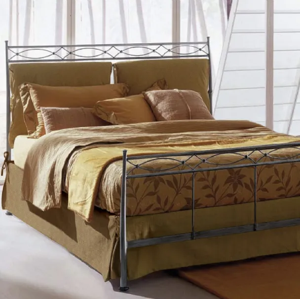 Letto matrimoniale in ferro battuto Eolo di Bontempi