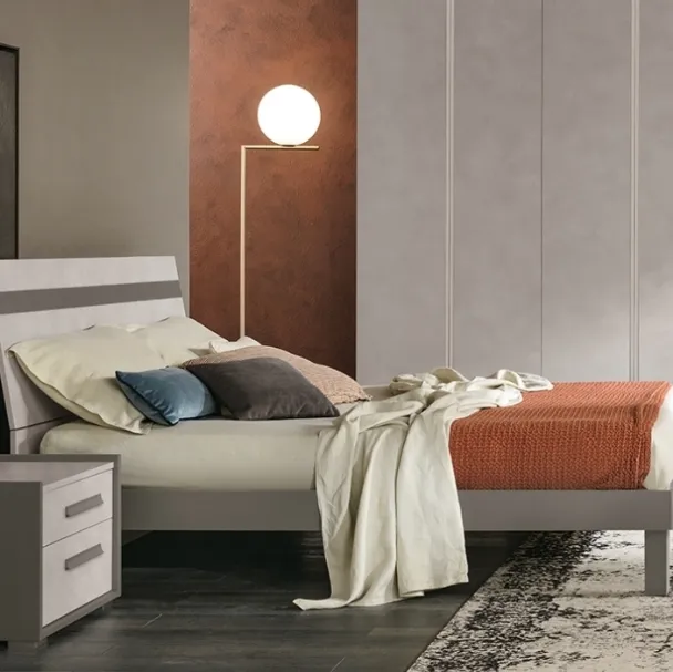 Letto con testiera Denver finitura Calce con inserto Grigio Londra di Gierre Mobili