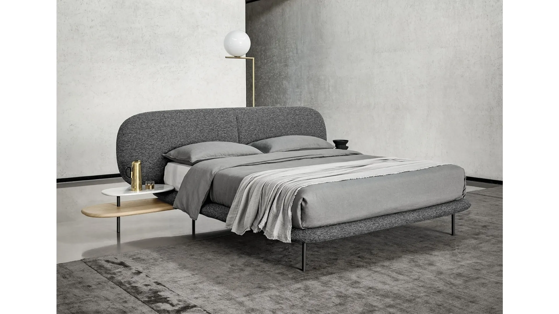Letto con testiera in tessuto Neyo di Alf Da Frè