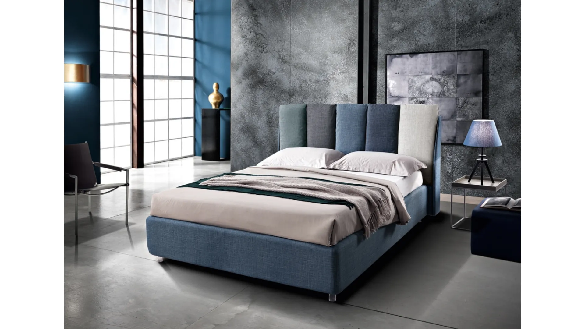 Letto matrimoniale in tessuto con testiera imbottita Pillow di Artigianaletti
