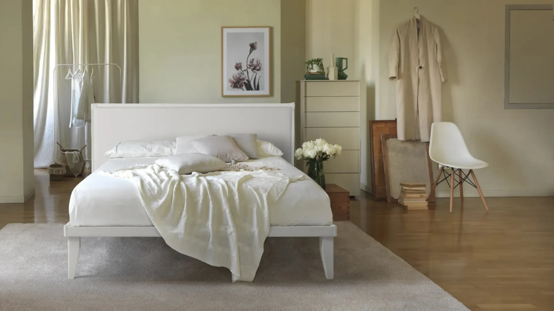 Letto con testiera imbottita in tessuto e rete in legno Smart Ergogreen