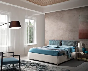 Letto con testiera composta da 2 grandi guanciali poggiatesta in tessuto imbottito Viola di Artigianaletti