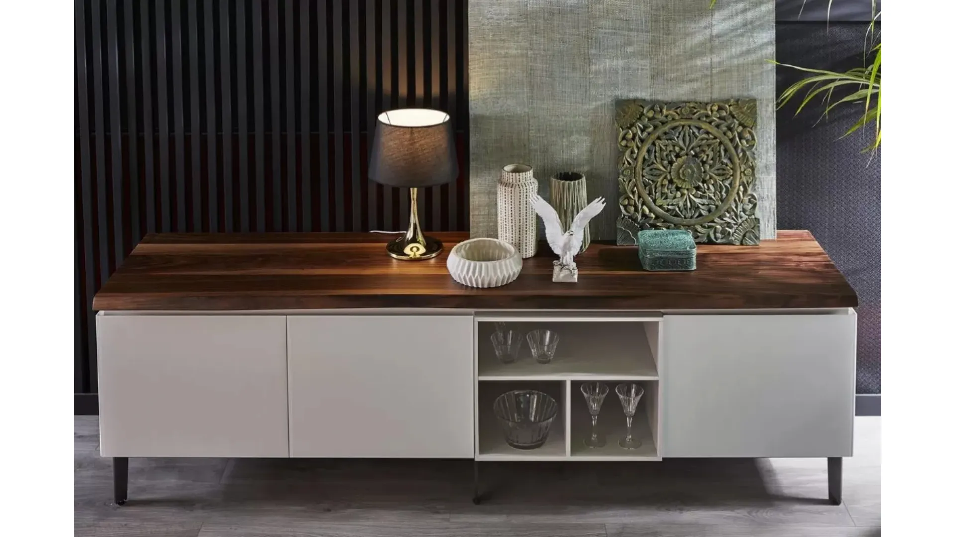 Madia Cosmopolitan in Legno Laccato di Bontempi