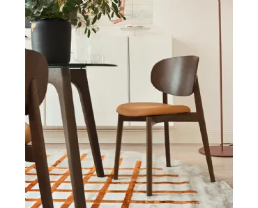 Sedia in legno dal design classico Eide di Connubia