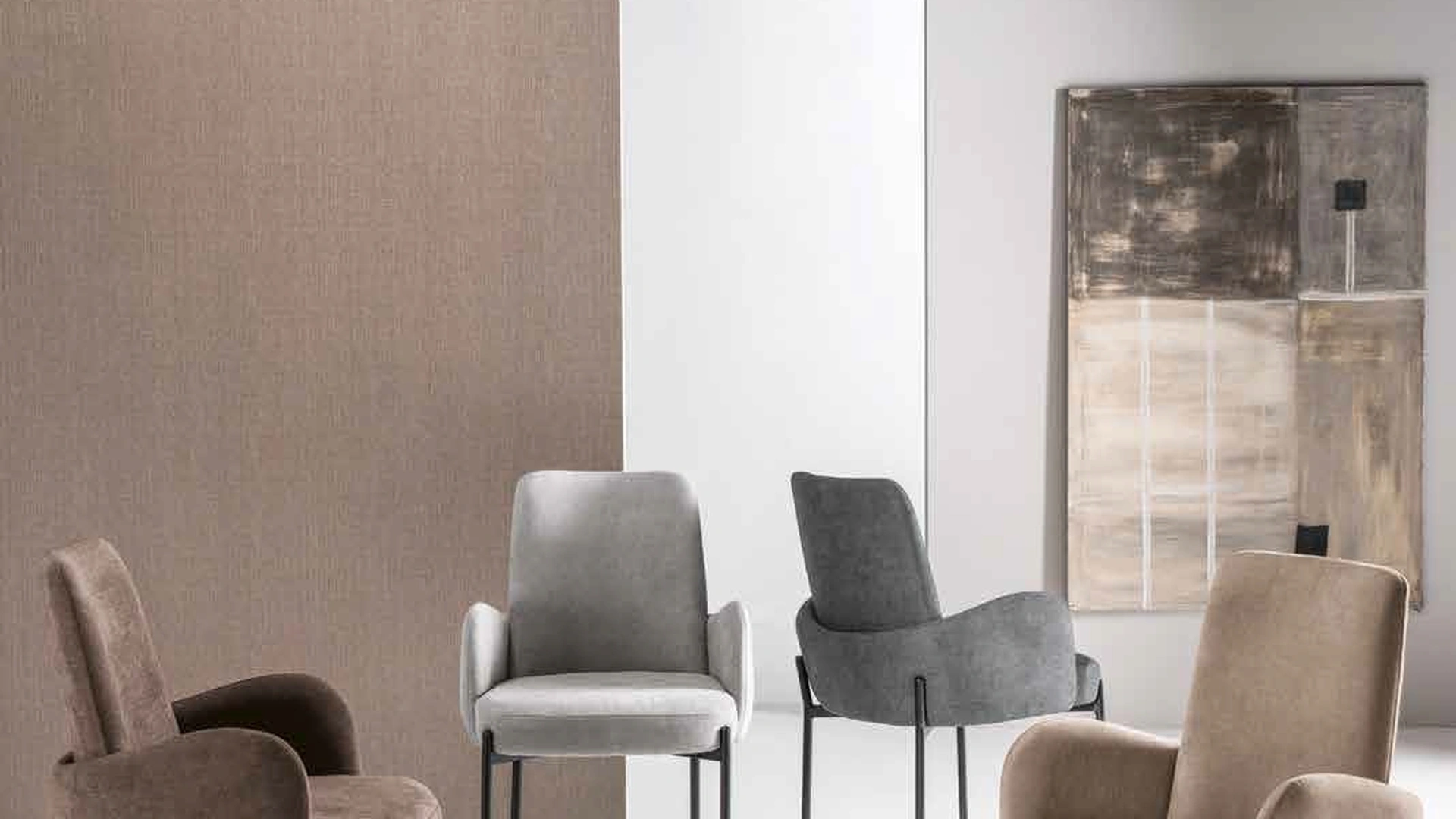 Sedia Isla in tessuto imbottito di Capodarte