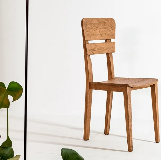 Sedia SD244 in Rovere massello di Devina Nais