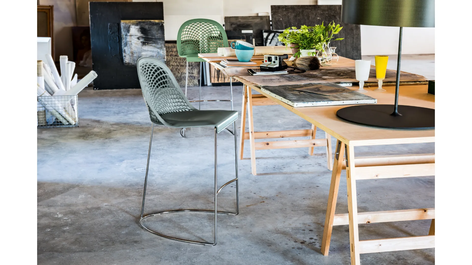 Sgabello in cuoio Guapa di Midj