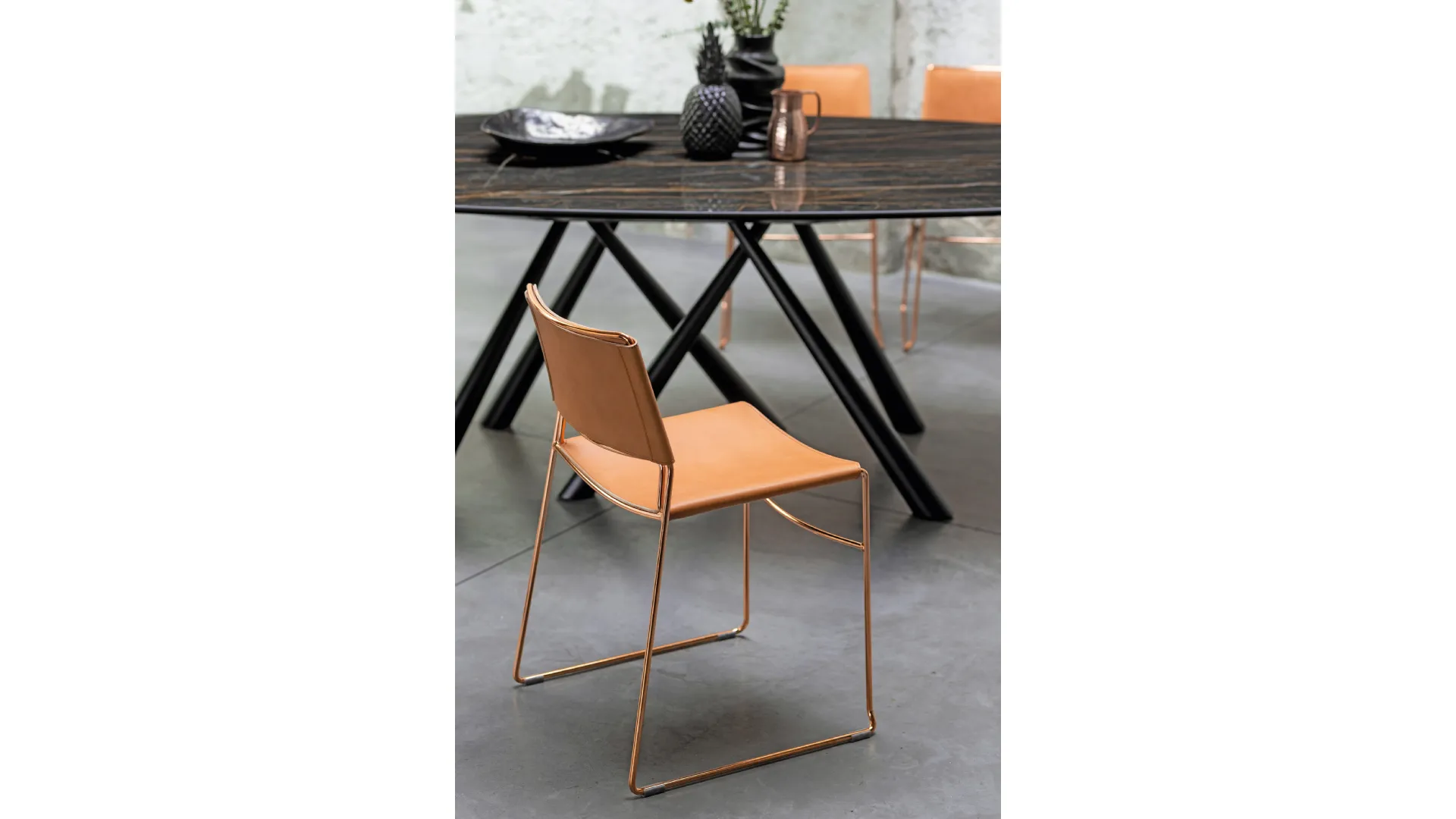 Sedia in cuoio Slim di Midj