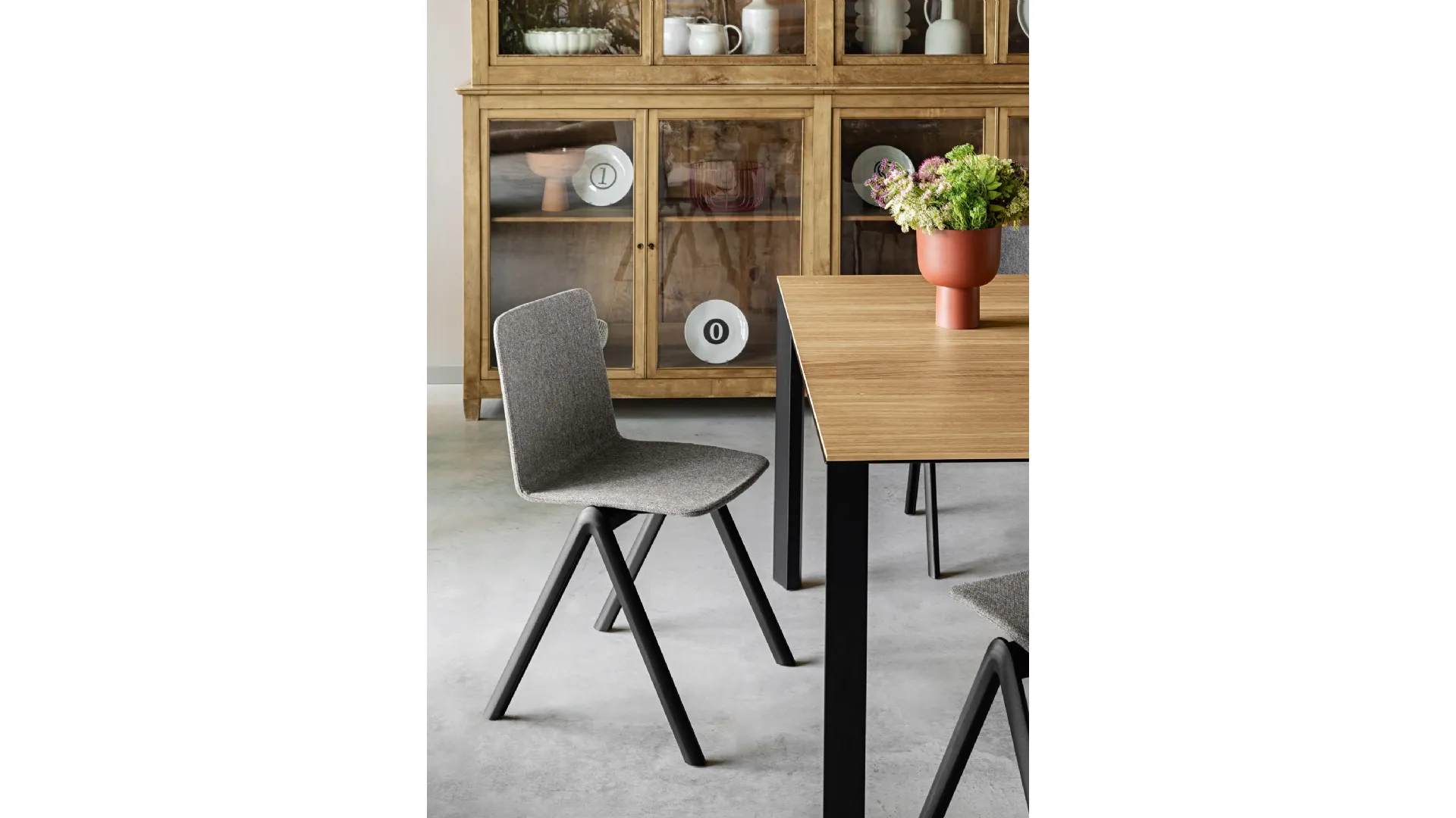 Sedia impilabile Stack Imbottita di Midj