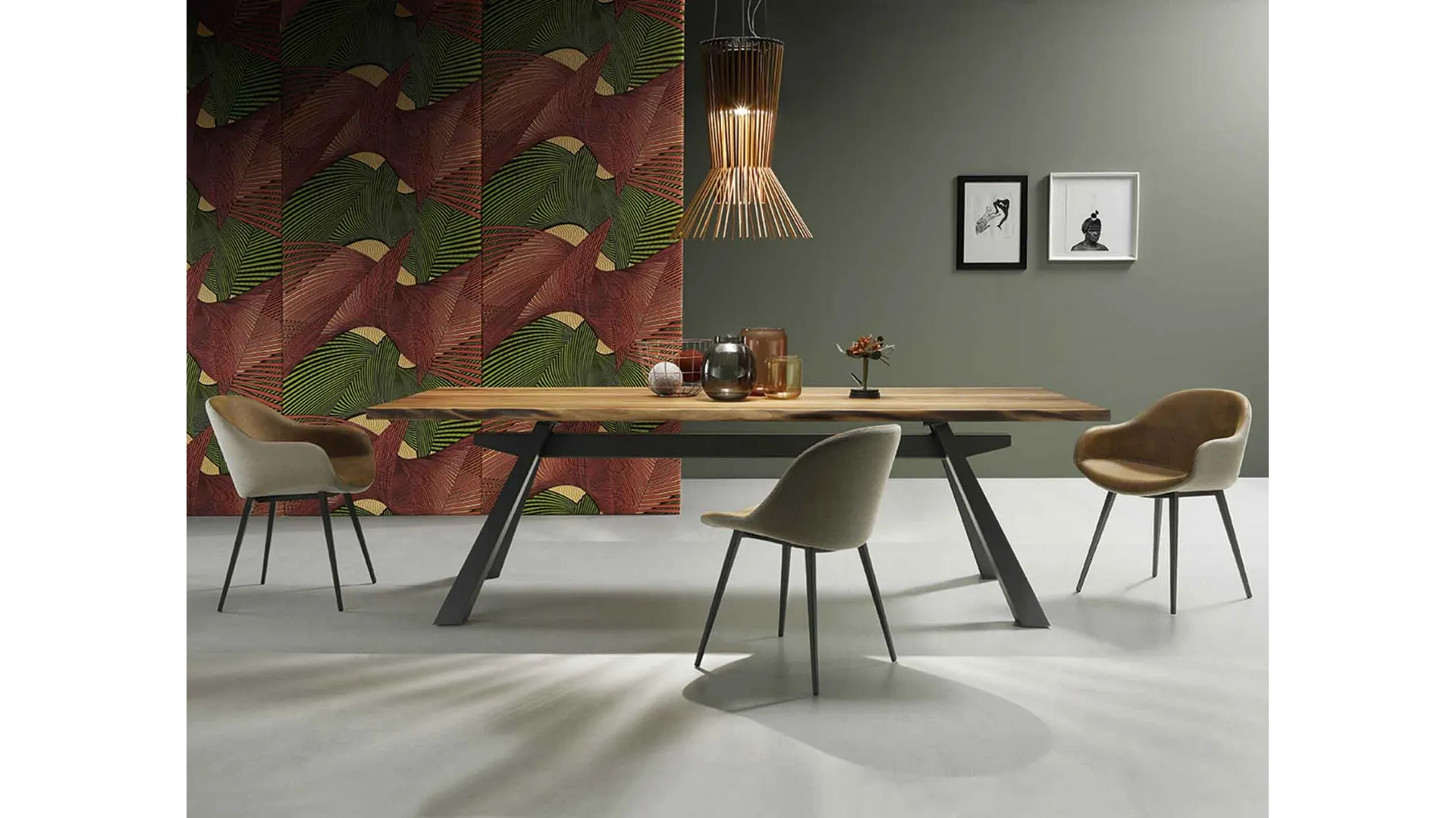 Tavolo Zeus in Rovere di Midj