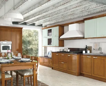 Cucina Classica ad angolo bicolore in legno naturale e laccato I Ciliegi composizione 05 di Le Fablier