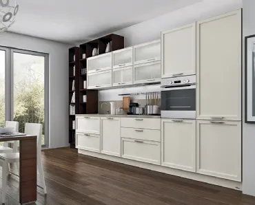 Cucina lineare su misura in legno laccato Bianco opaco Melograno Cucina composizione 01 di Le Fablier