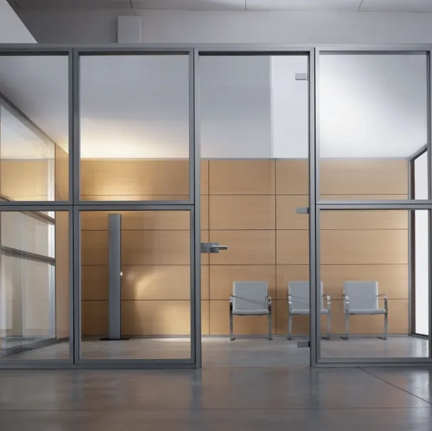 Pareti divisorie di design Habitat 100 con doppio vetro e profili in metallo di Della Rovere